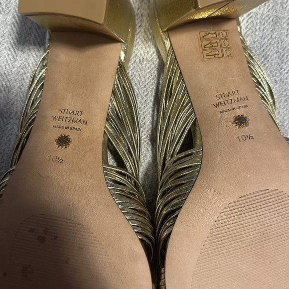 Stuart Weitzman Gold Strap Sandal - Picture 6 of 6
